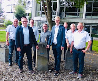 „Die Stärken von Erwitte ausbauen“ BG, SPD und CDU sowie Bürgermeisterkandidat Hendrik Henneböhl stellen gemeinsam Kai Günther als Bewerber für das Amts des Ortsvorstehers vor.